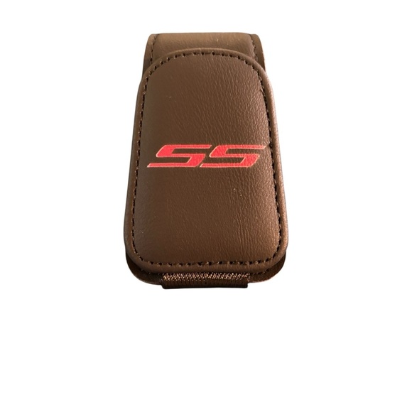 Sunglasses Holder Chevy Camaro SS Accessory Leather Magnetic Glasses Mount Clip - Picture 1 of 4